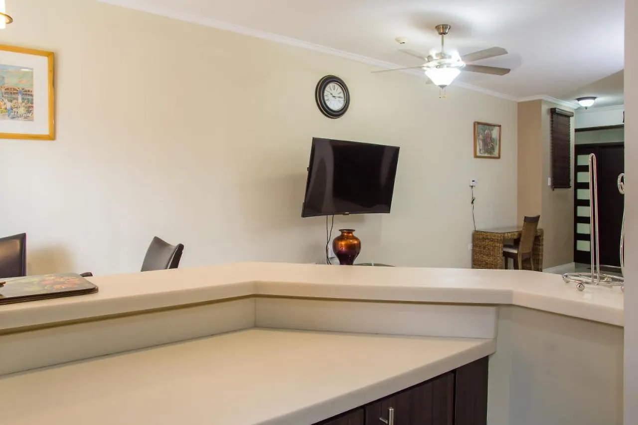 Jamaica Vacation Rentals - Island Time At Bromptons Kingston 0*,  Jamajka